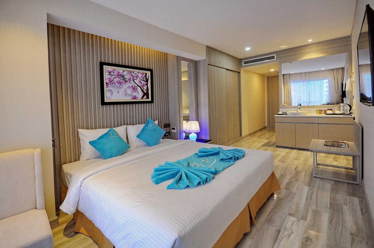 Hotel The Mcr Luxury Nha Trang Exterior foto