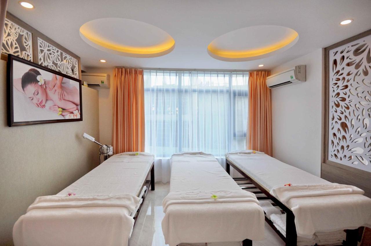 Hotel The Mcr Luxury Nha Trang Exterior foto