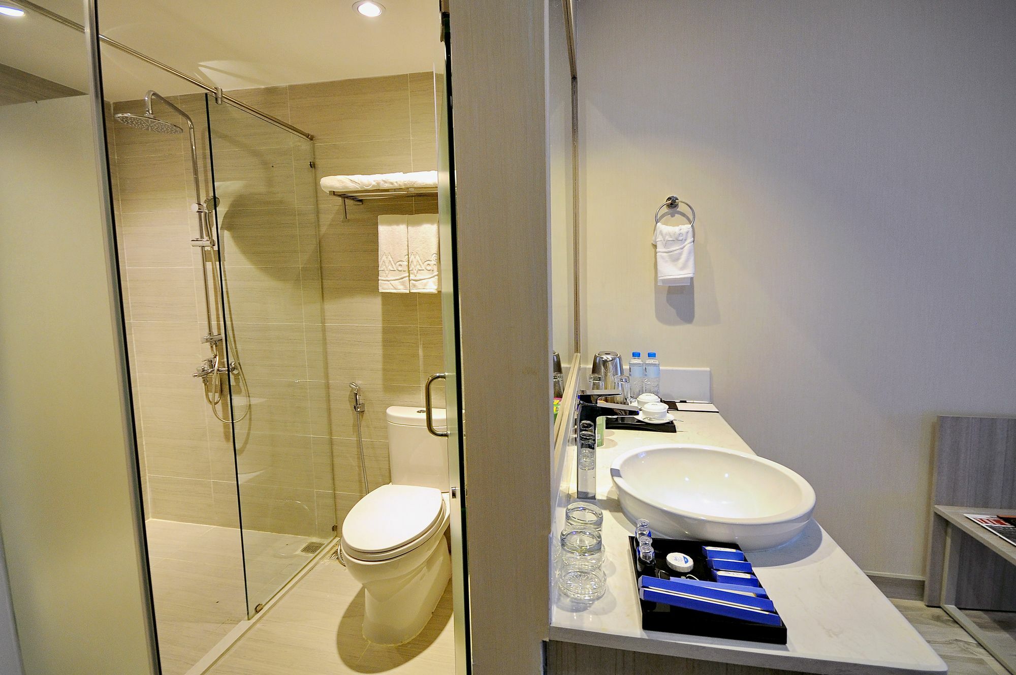 Hotel The Mcr Luxury Nha Trang Exterior foto